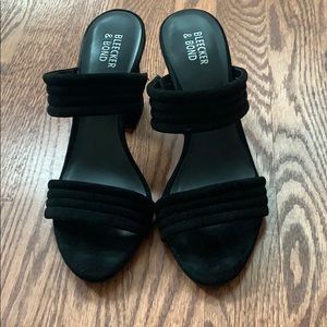 Bleeker & Bond Dorothy Slip-on Sandal